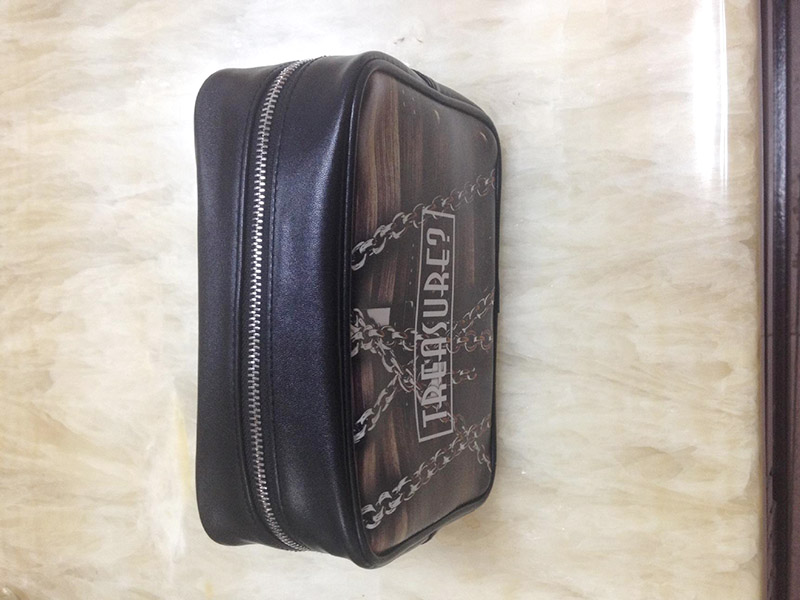 印衣服的熱轉(zhuǎn)印機(jī)多少錢？如何選購(gòu)適合的設(shè)備？